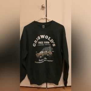 Grisworld’s tree farm crewneck size m